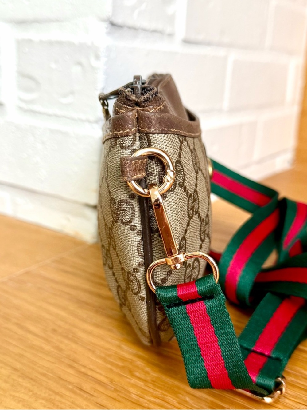 Gucci Authentic Vintage GG Supreme Monogram Shoulder / Crossbody Bag - Picture 4 of 13